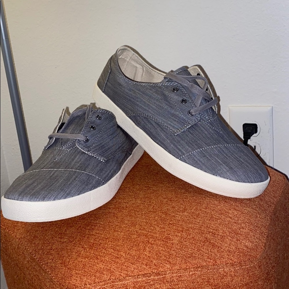 Toms shoes